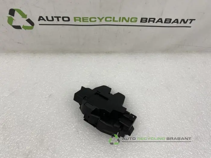 Slot Cilinder achter Peugeot 308