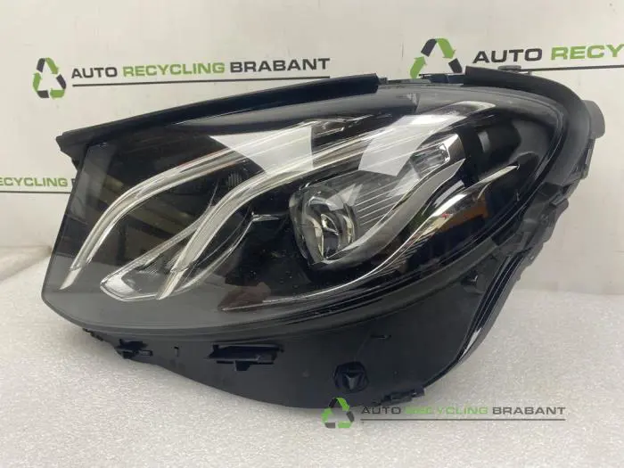 Scheinwerfer links - 06a824ce-ccf1-41a7-bfdf-2e4a39e3d4aa.jpg