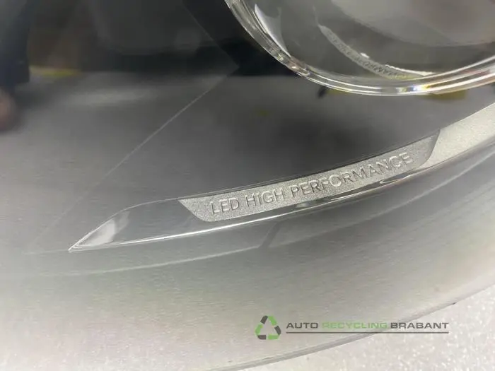 Scheinwerfer links - 9c7dfc53-502a-4215-b66c-4048c92b83b8.jpg