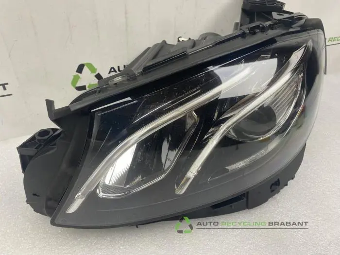 Scheinwerfer links - 9f44dd00-bfe3-42bc-a26b-e8ba6f31766f.jpg