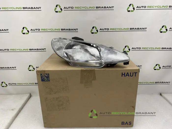 Koplamp rechts Peugeot 206