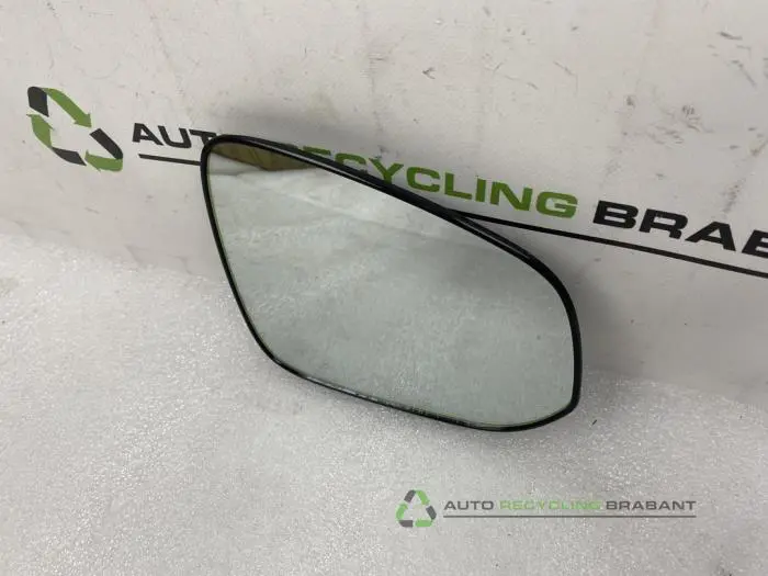 Mirror glass, right - b6b8ed21-0283-45d9-98f3-4c5ceba2f433.jpg