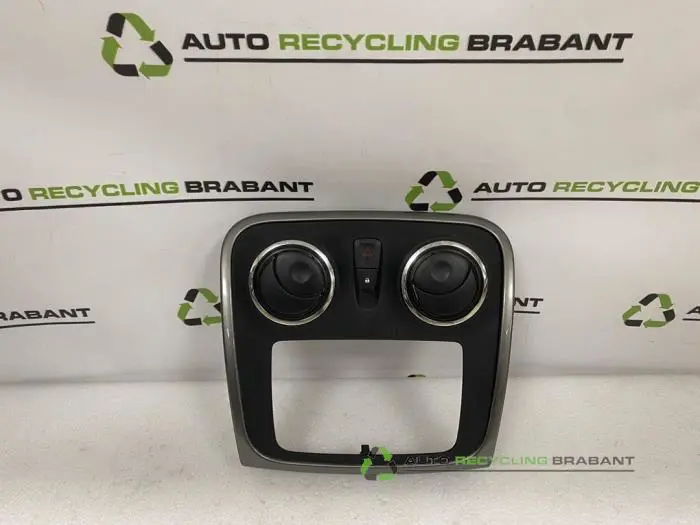 Luchtrooster Dashboard Dacia Sandero