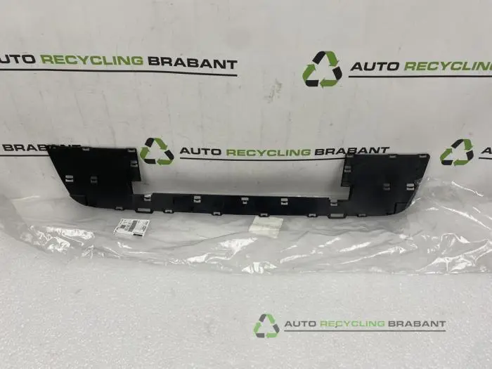 Radiateurbalk Opel Astra