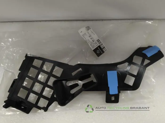 Bumpersteun rechts-voor Mercedes CLA