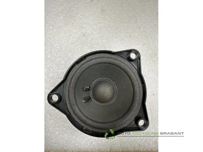 Lautsprecher - 09c630ae-fc8d-4136-8882-e7d13bb939f2.jpg
