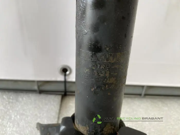 Stoßdämpfer Gummi links vorne - 1cfed175-d757-4fcf-bab8-8ef4bbbd55d2.jpg