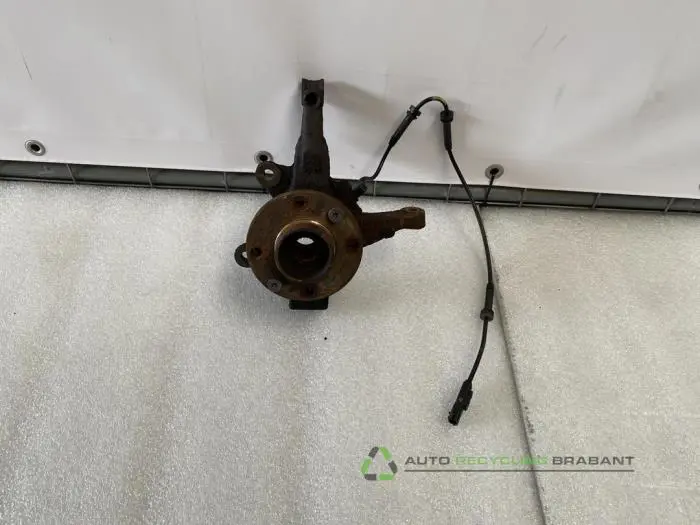 Fusee links-voor Dacia Sandero