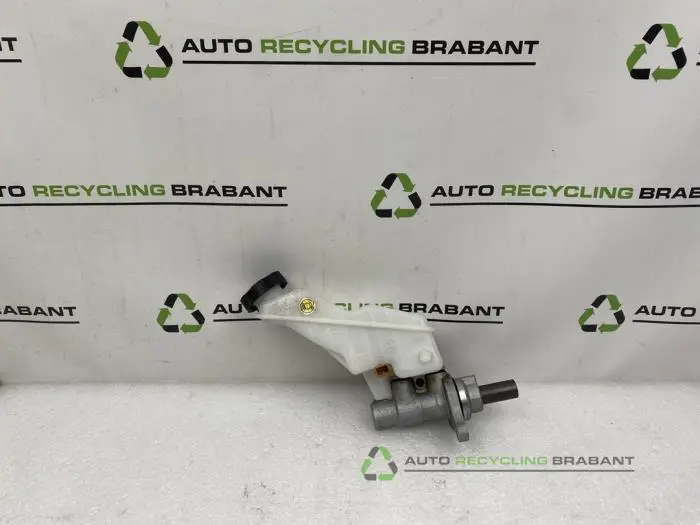 Hoofdremcilinder Kia Sorento