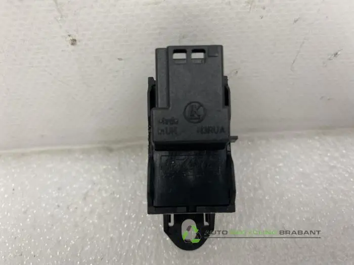 Electric window switch - 0bcd2745-3f0f-4ec1-b7e8-27a6dec827a9.jpg