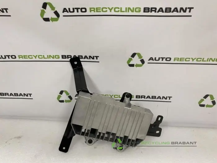 Radio versterker Porsche Macan