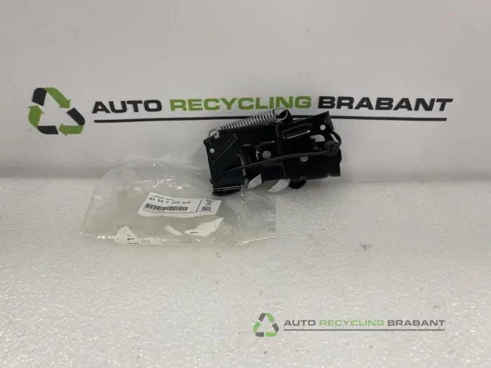 Slotmechaniek Motorkap BMW 1-Serie