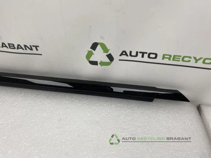 Sierstrip - 9435bae0-3c70-43a6-8b2b-5a2ab0569765.jpg