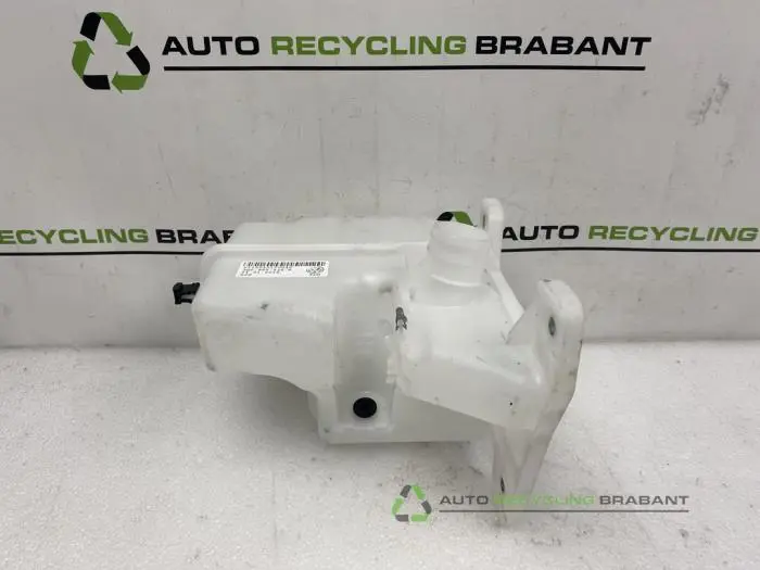Ruitensproeiertank voor Volkswagen Passat