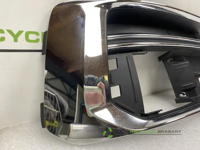 Bumper grille - a3d5e8c9-caad-44b2-98a7-75cf89bcbf59.jpg