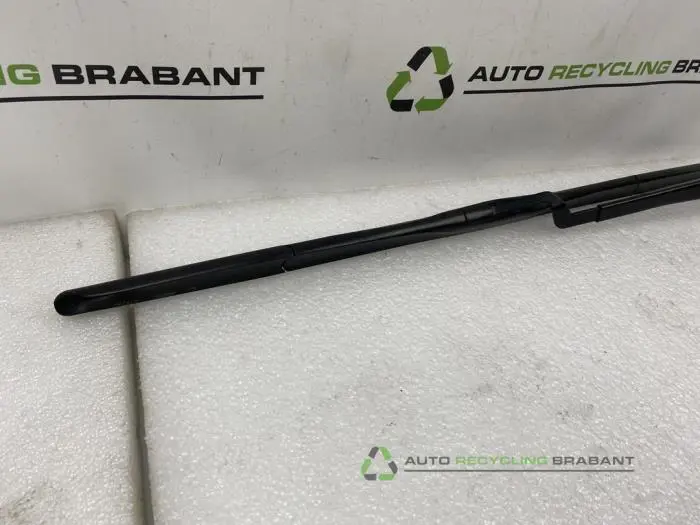 Ruitenwisserarm voor - bb30f8c2-59d9-4e01-84c2-417cda46e71e.jpg