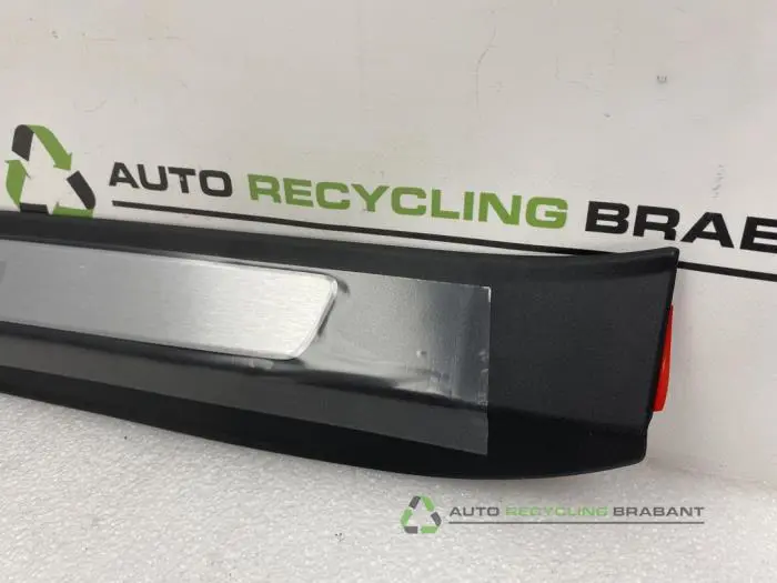 Sierstrip - 41f71ff2-6094-454c-9f1b-33b217af2e1a.jpg