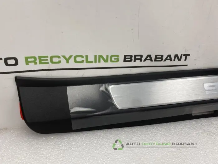 Sierstrip - a64bc7a7-abe8-4e0e-a7ac-52ba9ecee757.jpg