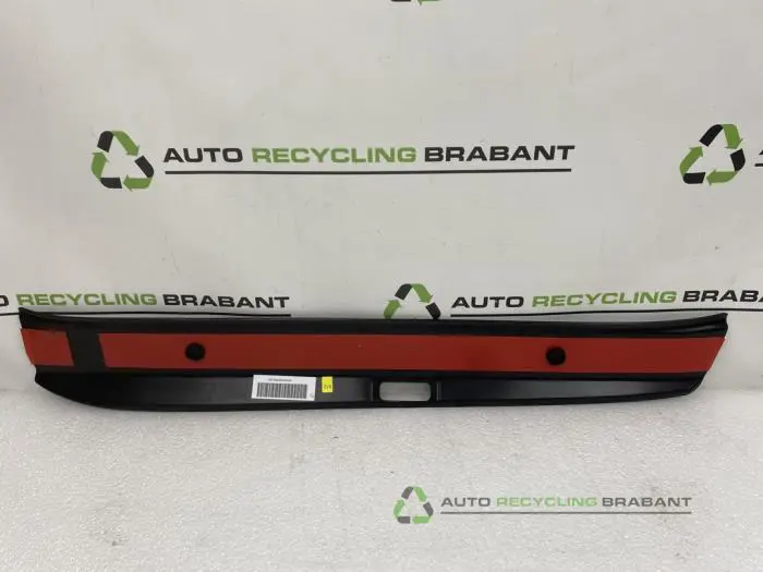 Sierstrip - b21a84dd-7cca-4b0a-b9ba-4e6890552a74.jpg