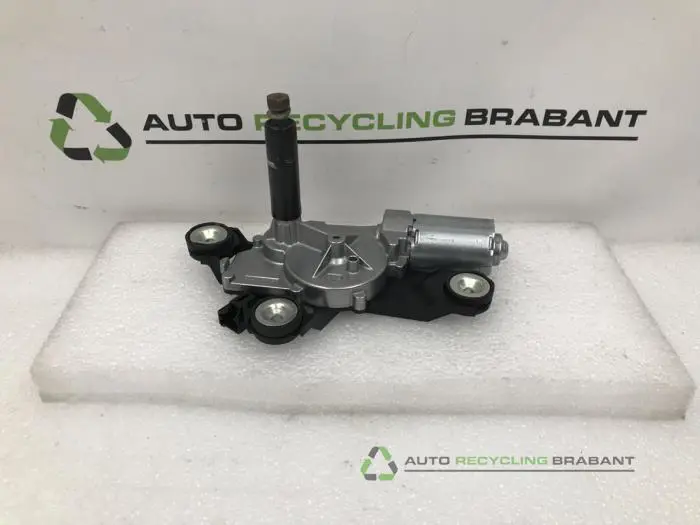 Ruitenwissermotor achter Ford Focus
