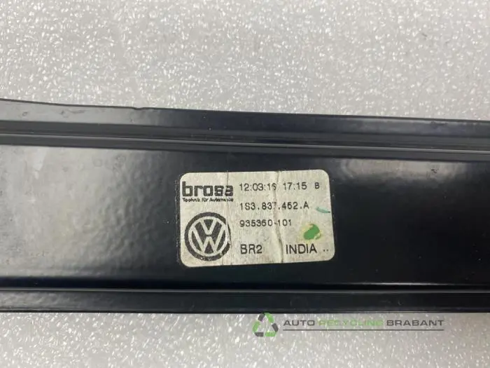 Window mechanism 4-door, front right - 4a102012-85ea-47f0-bfe2-ad2c3344f630.jpg