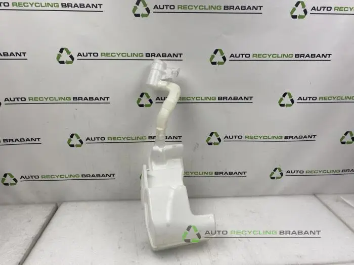 Ruitensproeiertank voor Volkswagen Jetta