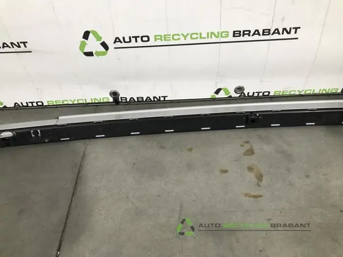 Dachreling rechts - a291ae2d-b5f5-4ec0-94e4-8cd97920d75f.jpg