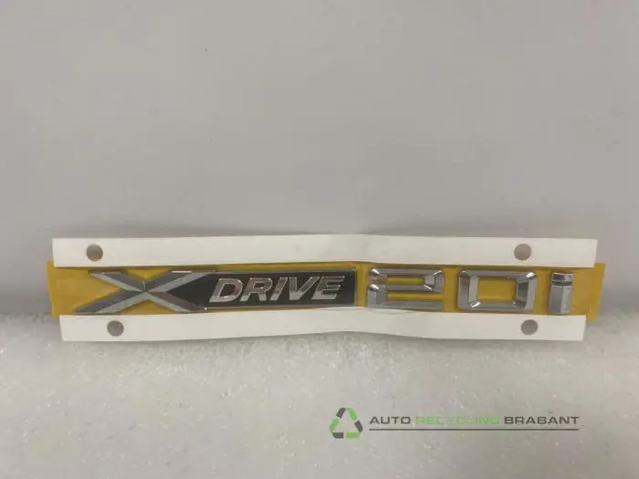 Emblem - 539f0ea7-0cc6-4e10-a232-8cc8105134bb.jpg