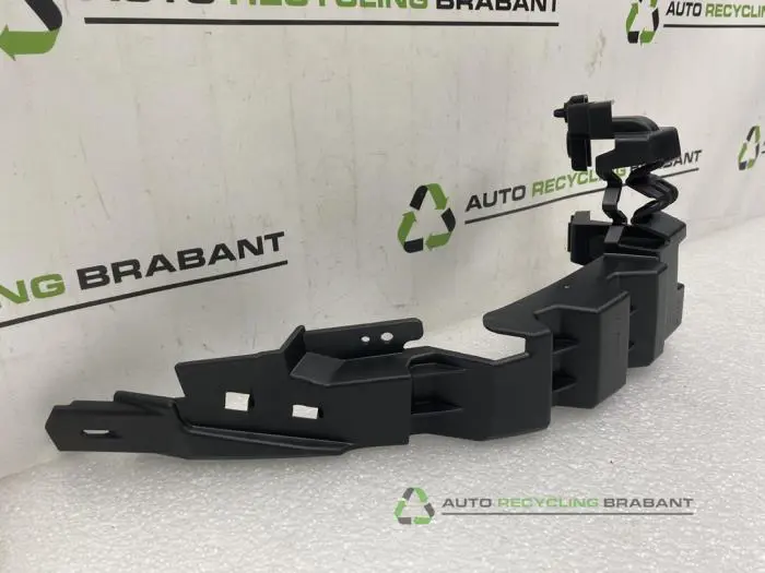 Bumpersteun rechts-achter - f5750180-9760-4e78-b36f-0884e0529a07.jpg