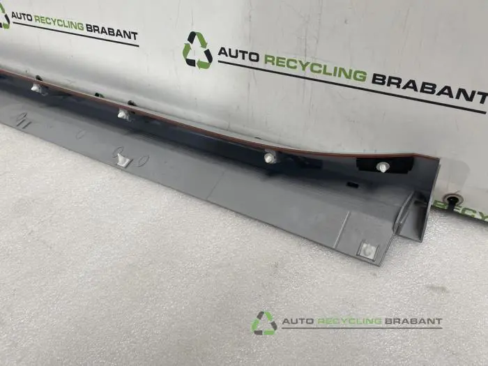 Dorpel links - c694a068-e620-46c7-8ad3-fd2f8b7e2f64.jpg