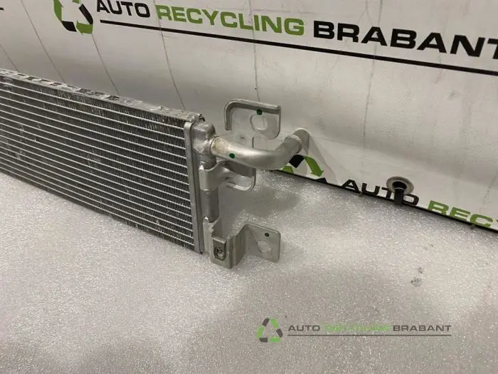 Radiateur - 47f2cbe3-cc8c-4590-a1e7-f12632b57821.jpg