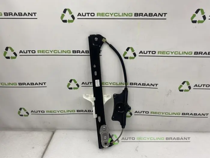 Ruitmechaniek 4Deurs rechts-achter Volkswagen Passat