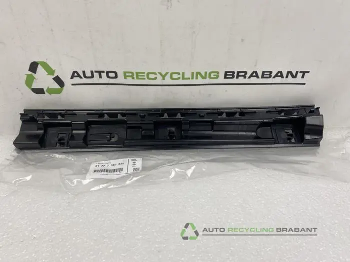 Zijskirt rechts BMW X1