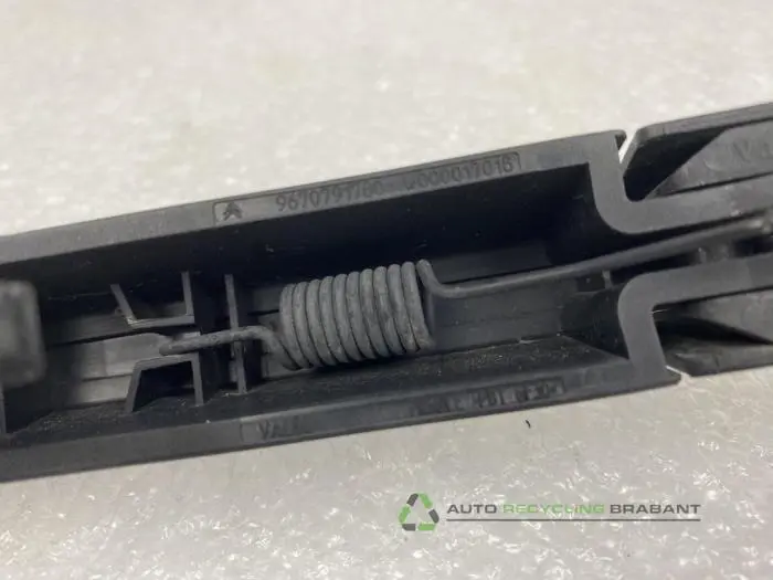 Ruitenwisserarm achter - 26a4e497-1480-4903-babf-6ad5dd7e8c60.jpg