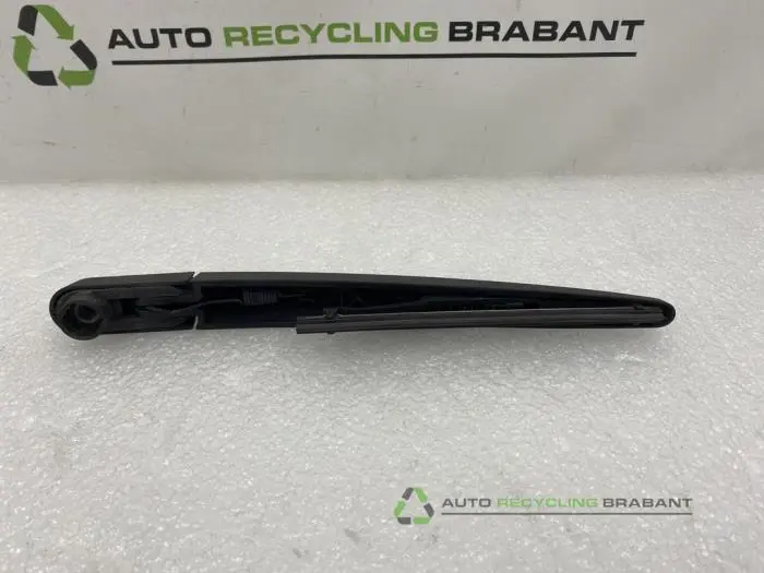 Ruitenwisserarm achter - bcf87627-bd1c-4e50-8ec4-d4c102298df3.jpg