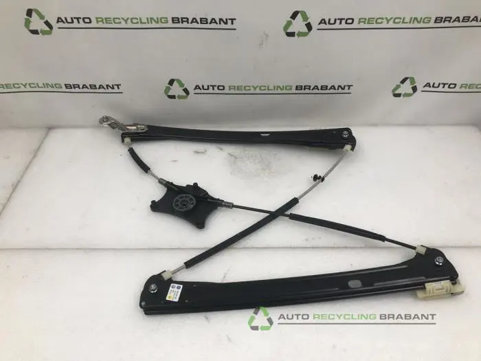 Ruitmechaniek 4Deurs rechts-voor Volkswagen Tiguan