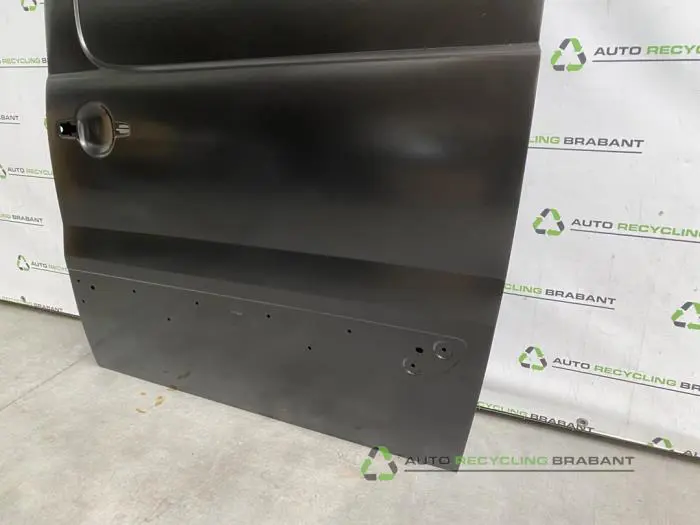 Schuifdeur links - 8e2f9f5f-e3b9-4e57-b7a6-3ad0f6a76b88.jpg