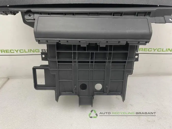 Dashboardkastje - d59389e9-85b6-4042-9a6f-18d9308e7568.jpg