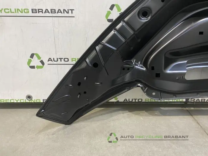 Motorkap - 4afbfb32-2ea7-4b50-9203-9bc74d9f45a1.jpg