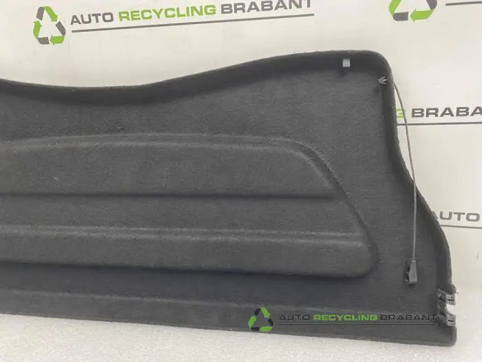 Hutablage - 13295100-ce5b-44c2-b37b-54ea63935511.jpg