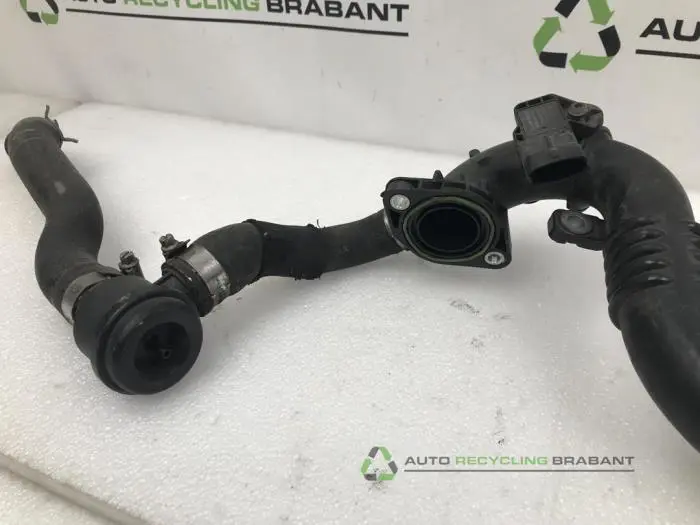 Intercooler hose - 5a0e00a0-d5a7-4611-930f-3a1679e4d87d.jpg