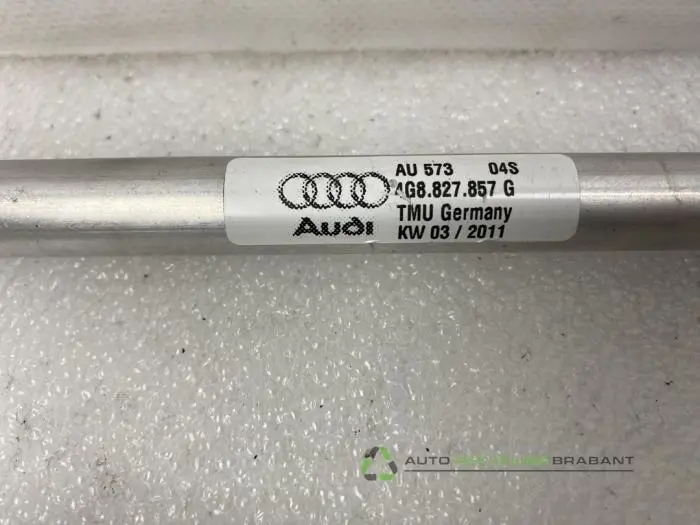 Gasdemper links-achter - 4f31833d-3c56-44c6-a2c4-2a59893078bc.jpg