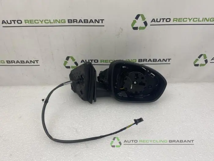 Buitenspiegel rechts - f0d81bc5-5065-4843-a9bc-82587c1a95ea.jpg