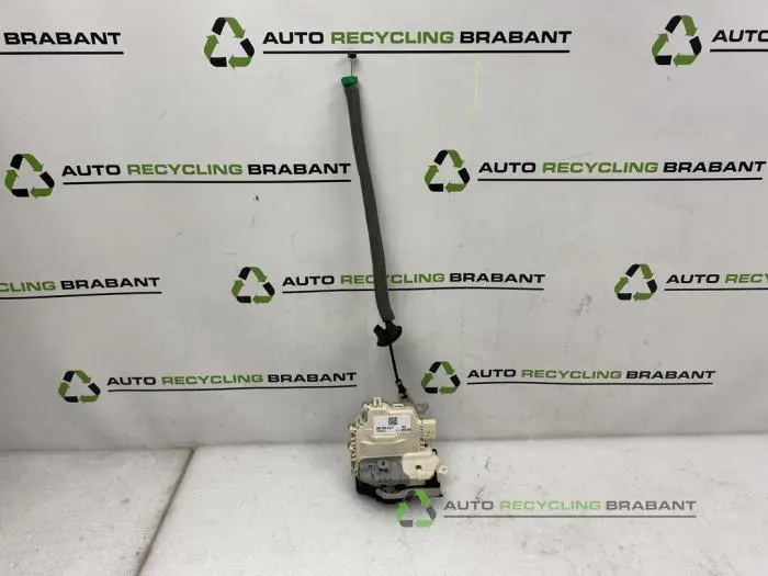 Deurslot Mechaniek 4Deurs rechts-achter Audi Q3