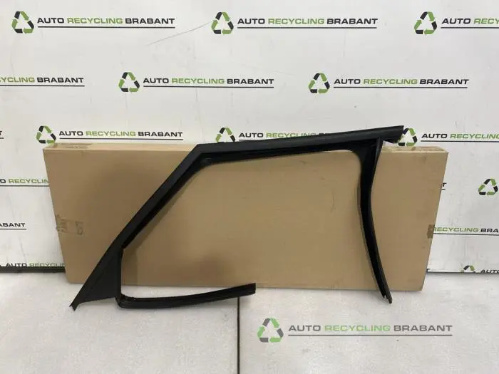 Joint caoutchouc portière 4portes avant gauche Mini Countryman