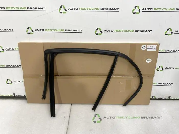 Portierrubber 4Deurs rechts-achter BMW 1-Serie