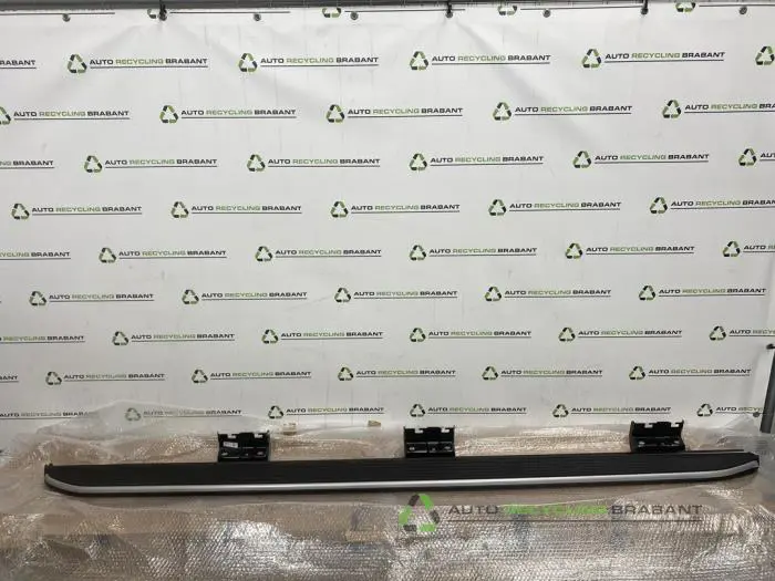 Sidebar Ford Transit Custom