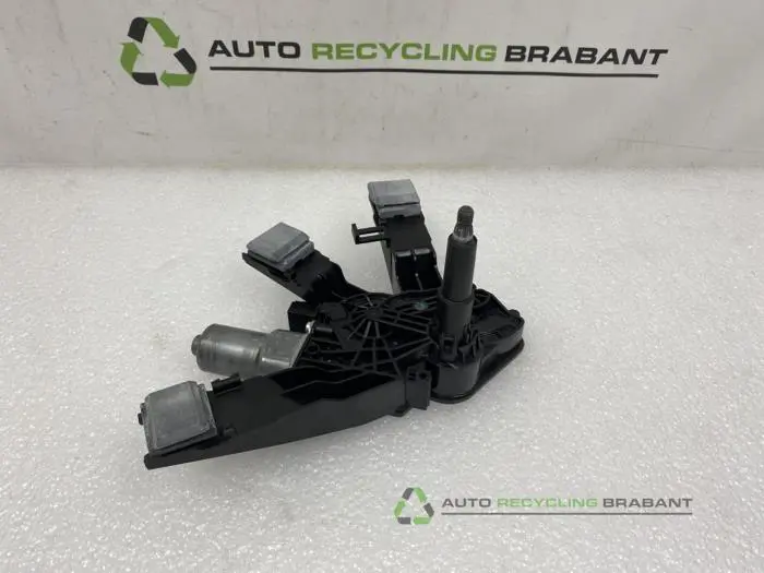 Ruitenwissermotor achter Peugeot 308