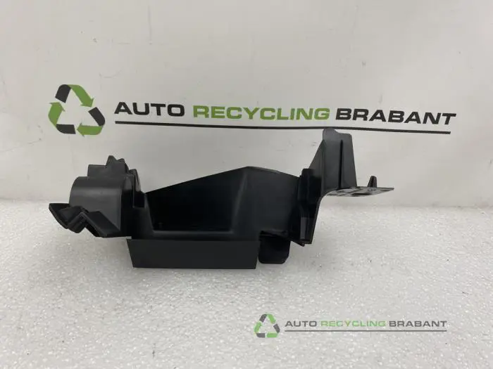 Bumpersteun rechts-voor Dacia Logan