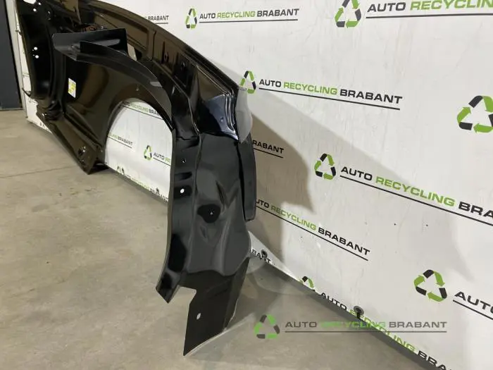 Right side of bodywork - 8501d7ac-f699-40d6-9fbc-5cd498febe7c.jpg